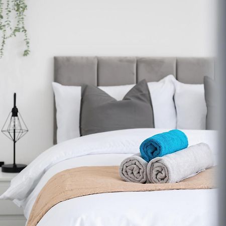 London Road Romford Block 아파트 외부 사진