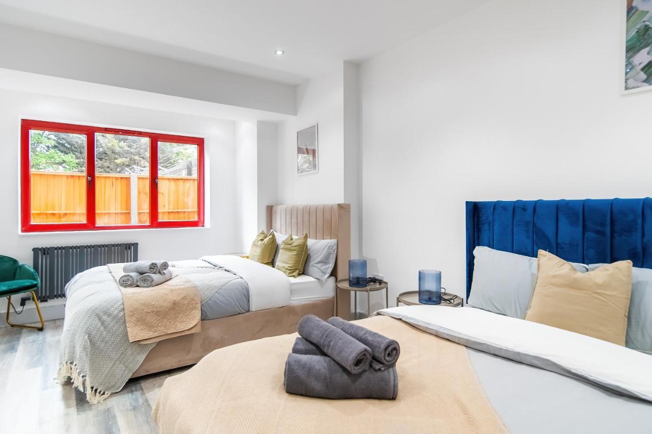 London Road Romford Block 아파트 외부 사진