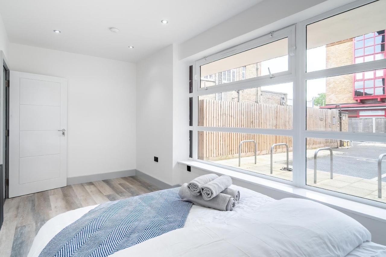 London Road Romford Block 아파트 외부 사진