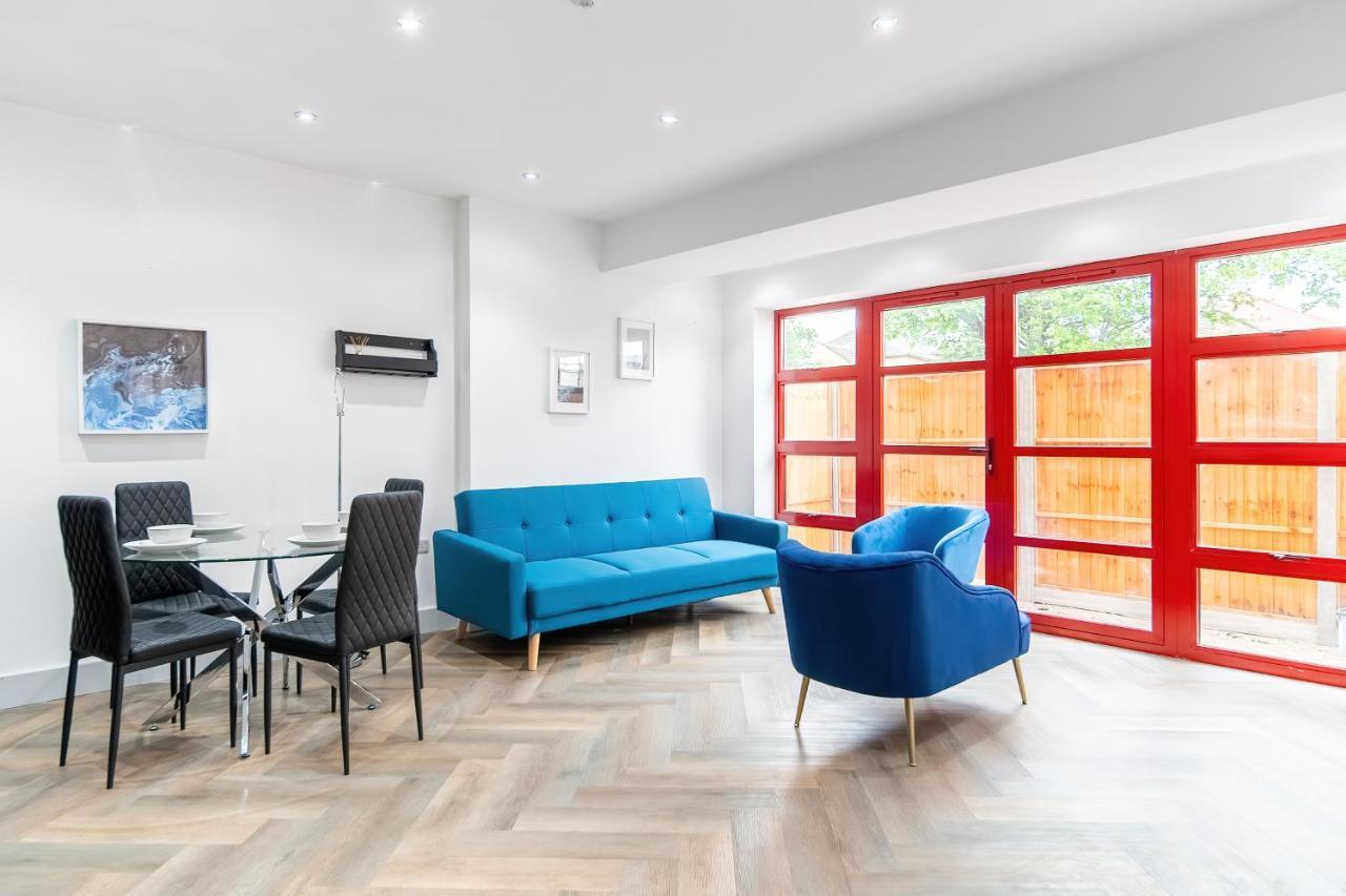 London Road Romford Block 아파트 외부 사진