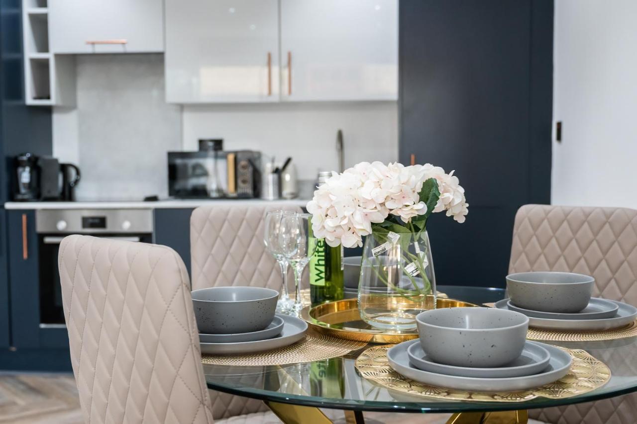 London Road Romford Block 아파트 외부 사진