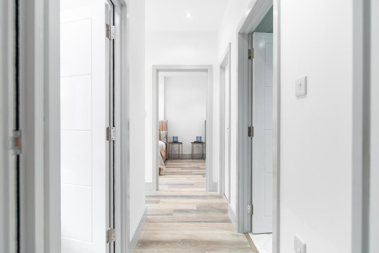 London Road Romford Block 아파트 외부 사진