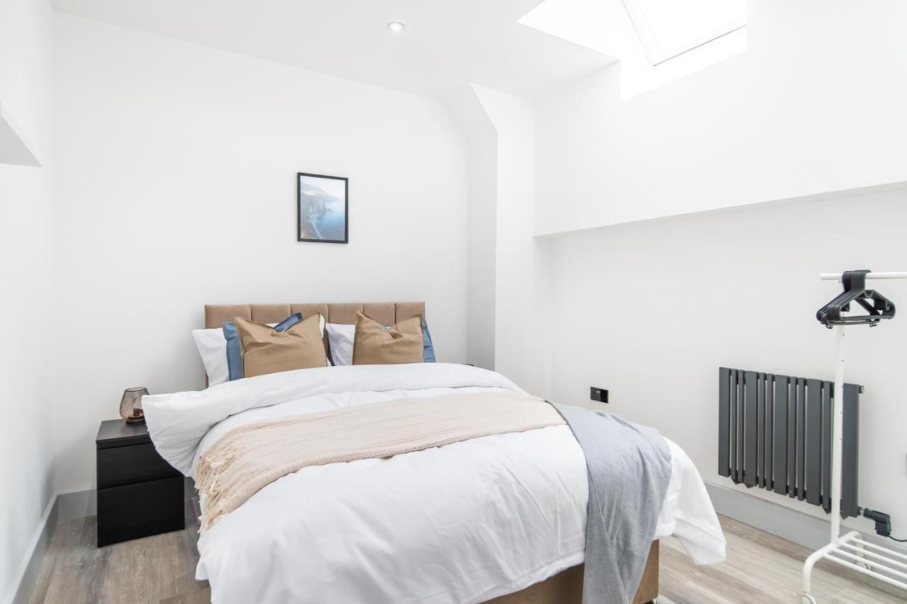 London Road Romford Block 아파트 외부 사진