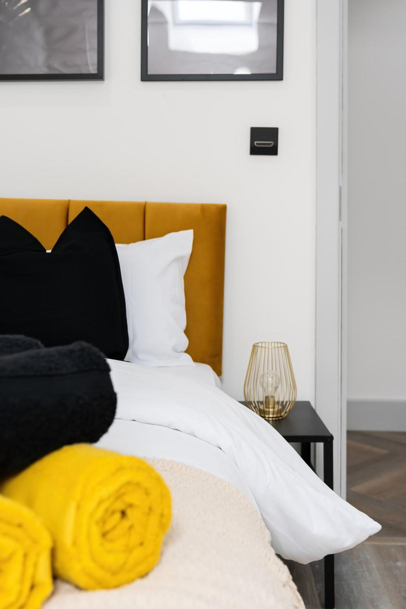 London Road Romford Block 아파트 외부 사진