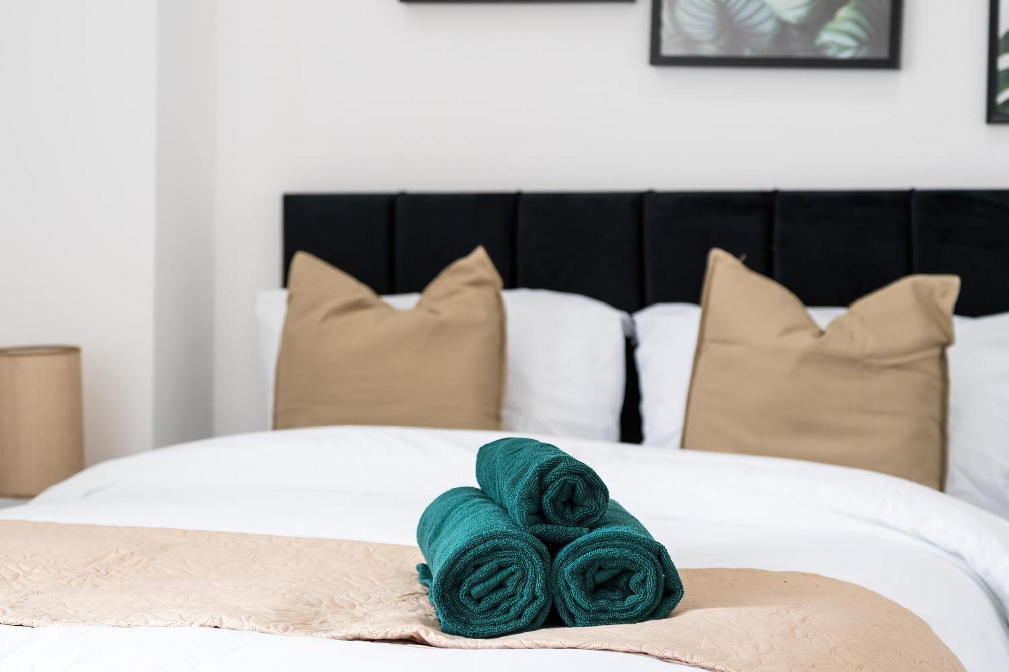 London Road Romford Block 아파트 외부 사진